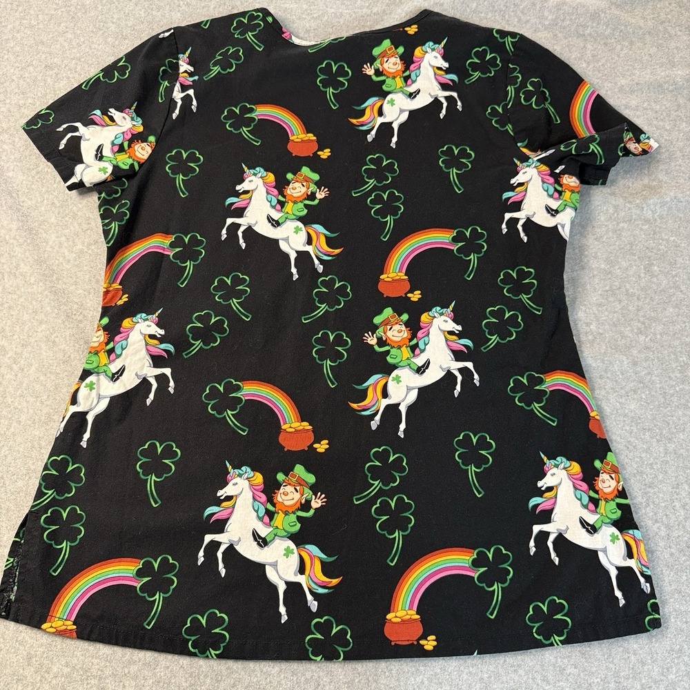 Scrubstar St Patrick's Day Scrub Top Unicorn Leprechaun Rainbow Gold Size Small - Picture 6 of 7